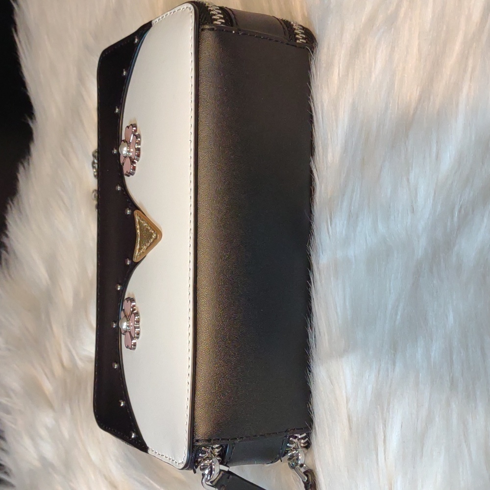 ❤️ Relisted Kate Spade Frosty Penguin Chain Strap Purse - Picture 14 of 15